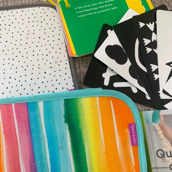 Huge Lovevery Bundle - Picture 4 of 8